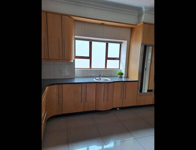 4 BEDROOM PROPERTY TO RENT IN NORTHCLIFF